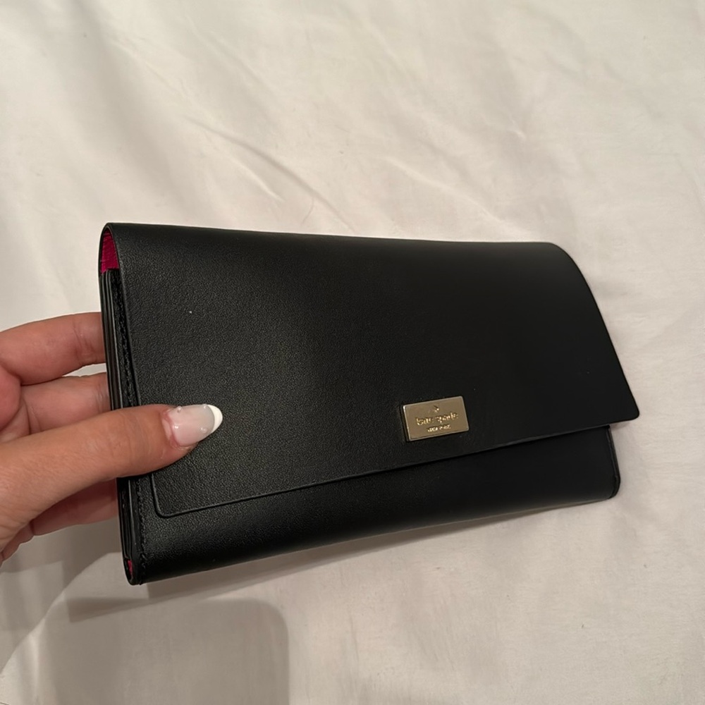 Kate Spade Wallet - Picture 2 of 3